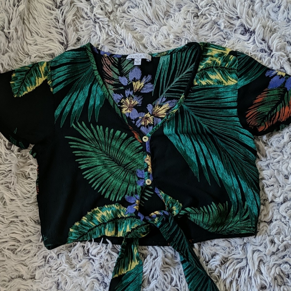 Crop Top - Picture 2 of 3